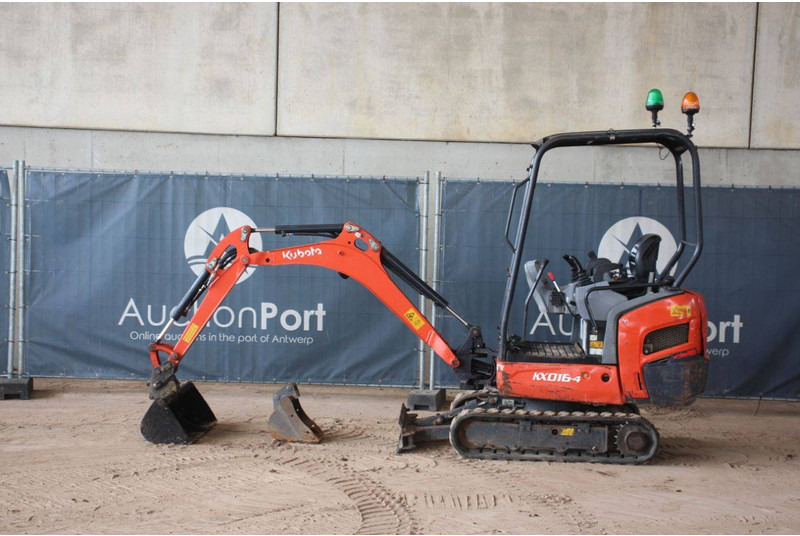 Kubota KX016-4 - Máy xúc mini: hình 2 Kubota KX016-4 - Máy xúc mini: hình 2
