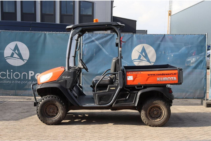 Kubota RTV-X900 - Xe golf: hình 2 Kubota RTV-X900 - Xe golf: hình 2
