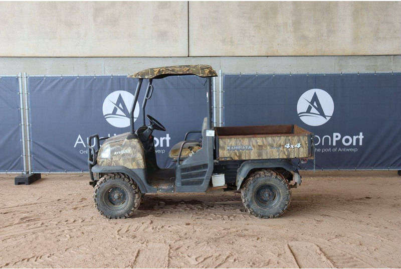 Kubota RTV900 - Xe golf: hình 2 Kubota RTV900 - Xe golf: hình 2