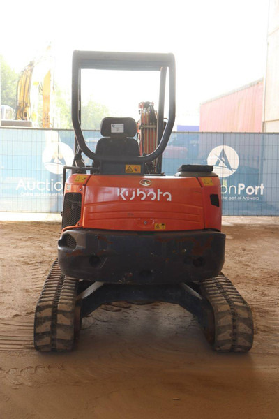 Kubota U35-3a3 - Máy xúc mini: hình 5 Kubota U35-3a3 - Máy xúc mini: hình 5