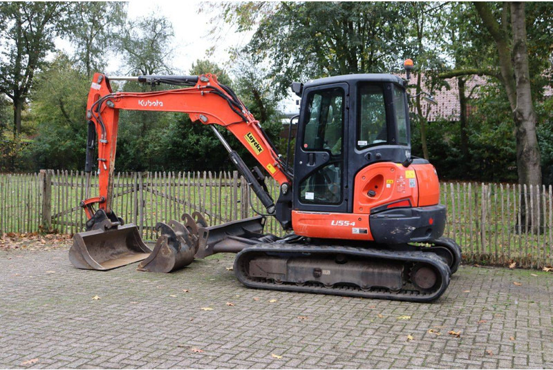 Kubota U55-4 - Máy xúc bánh xích: hình 3 Kubota U55-4 - Máy xúc bánh xích: hình 3