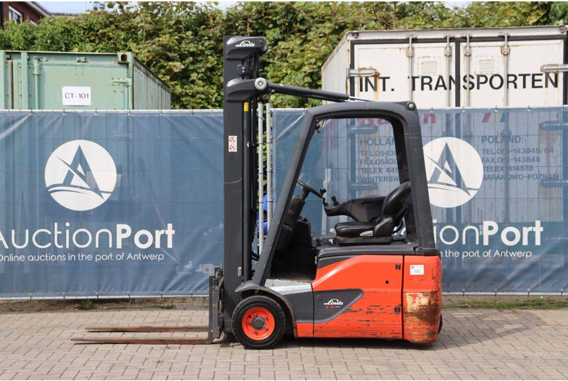 Linde E15-02 - Xe nâng điện: hình 2 Linde E15-02 - Xe nâng điện: hình 2