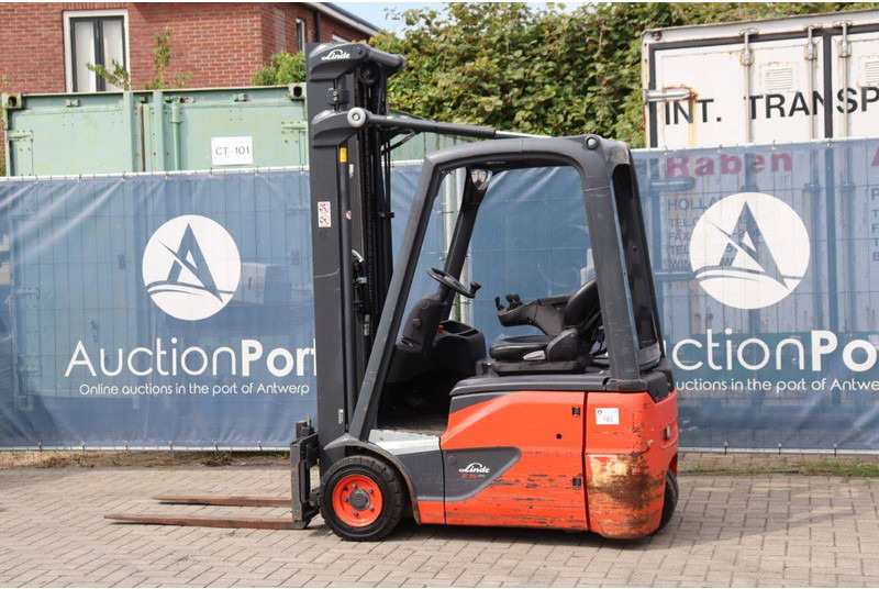 Linde E15-02 - Xe nâng điện: hình 3 Linde E15-02 - Xe nâng điện: hình 3