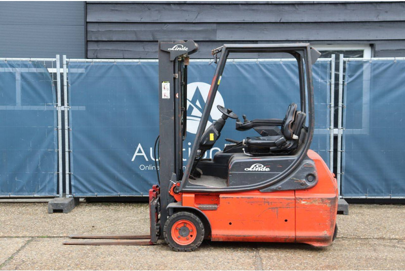 Linde E16-02 - Xe nâng điện: hình 2 Linde E16-02 - Xe nâng điện: hình 2