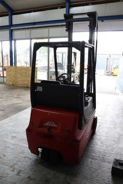 Linde E16 - Xe nâng điện: hình 5 Linde E16 - Xe nâng điện: hình 5