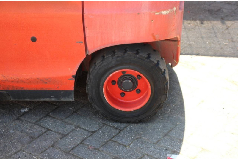 Xe nâng điện Linde E30: hình 15