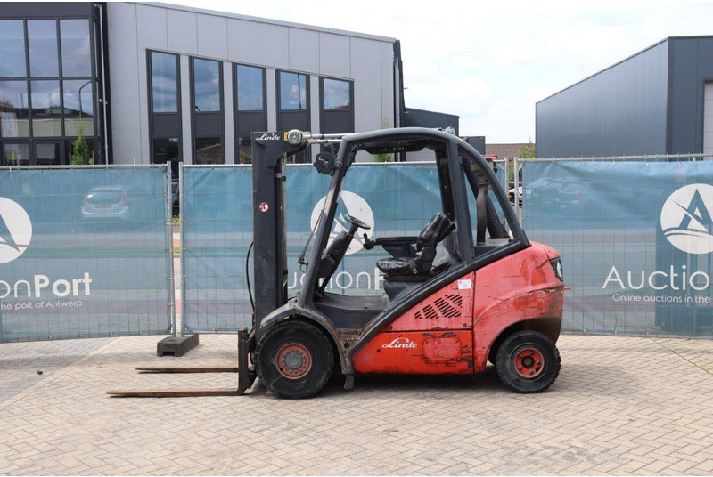 Linde H25D - Xe nâng diesel: hình 2 Linde H25D - Xe nâng diesel: hình 2