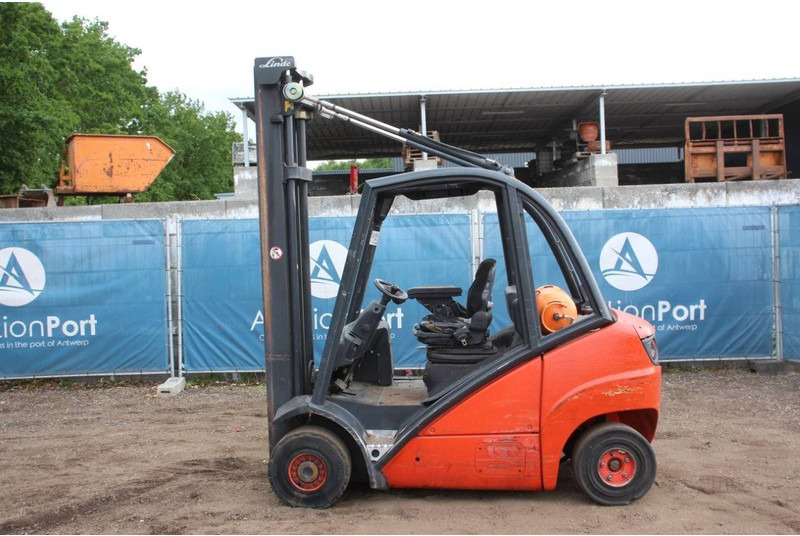 Linde H25T - Xe nâng địa hình gồ ghề: hình 2 Linde H25T - Xe nâng địa hình gồ ghề: hình 2