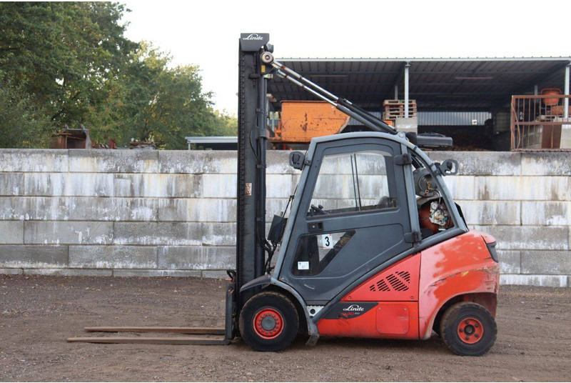 Linde H30CNG-02 - Xe nâng gas: hình 2 Linde H30CNG-02 - Xe nâng gas: hình 2