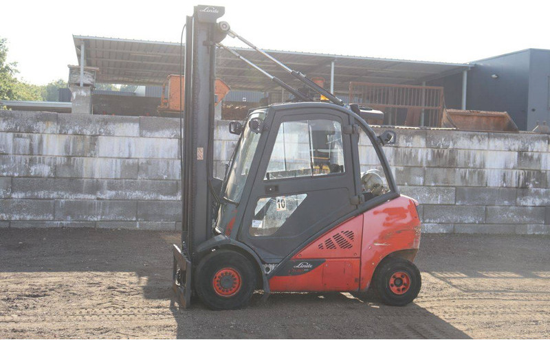 Linde H30CNG - Xe nâng gas: hình 1 Linde H30CNG - Xe nâng gas: hình 1