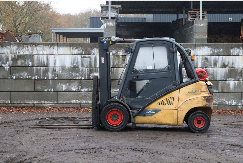 Linde H30T - Xe nâng gas: hình 2 Linde H30T - Xe nâng gas: hình 2