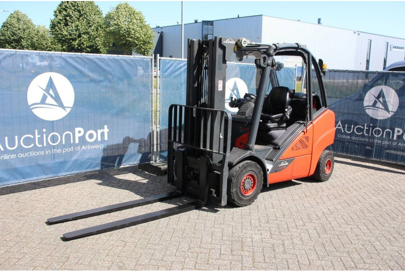 Xe nâng diesel Linde H35: hình 8