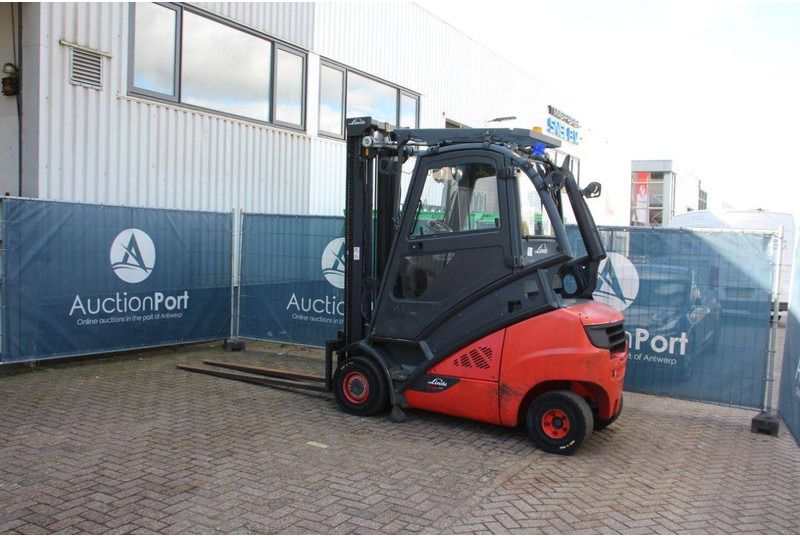 Linde H35D-02 - Xe nâng diesel: hình 3 Linde H35D-02 - Xe nâng diesel: hình 3