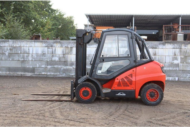 Linde H40D-02 - Xe nâng diesel: hình 2 Linde H40D-02 - Xe nâng diesel: hình 2