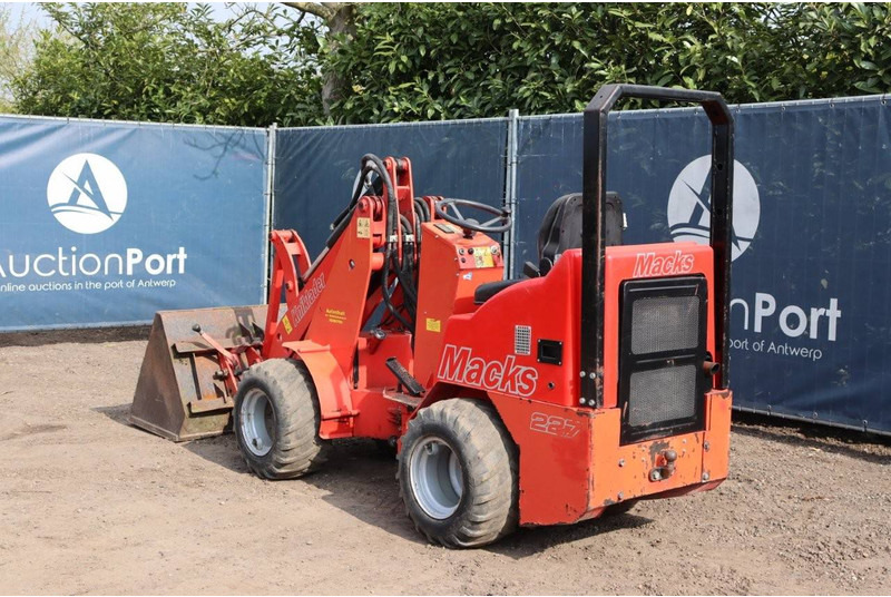 Macks 227 - Máy xúc lật bánh lốp: hình 3 Macks 227 - Máy xúc lật bánh lốp: hình 3