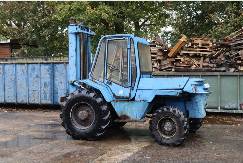 Manitou M430CP - Xe nâng địa hình gồ ghề: hình 3 Manitou M430CP - Xe nâng địa hình gồ ghề: hình 3