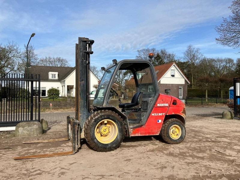 Manitou MSI 30 T - Xe nâng địa hình gồ ghề: hình 1 Manitou MSI 30 T - Xe nâng địa hình gồ ghề: hình 1