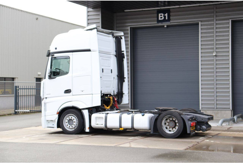 Mercedes-Benz ACTROS - Xe tải khung gầm: hình 3 Mercedes-Benz ACTROS - Xe tải khung gầm: hình 3