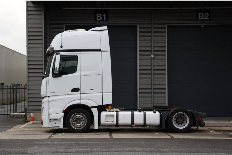 Mercedes-Benz Actros - Xe tải khung gầm: hình 2 Mercedes-Benz Actros - Xe tải khung gầm: hình 2