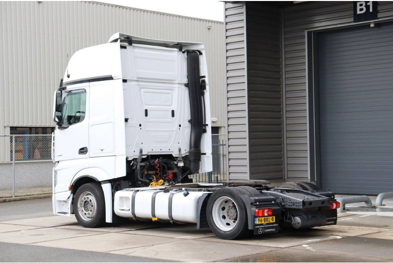 Mercedes-Benz Actros - Xe tải khung gầm: hình 4 Mercedes-Benz Actros - Xe tải khung gầm: hình 4