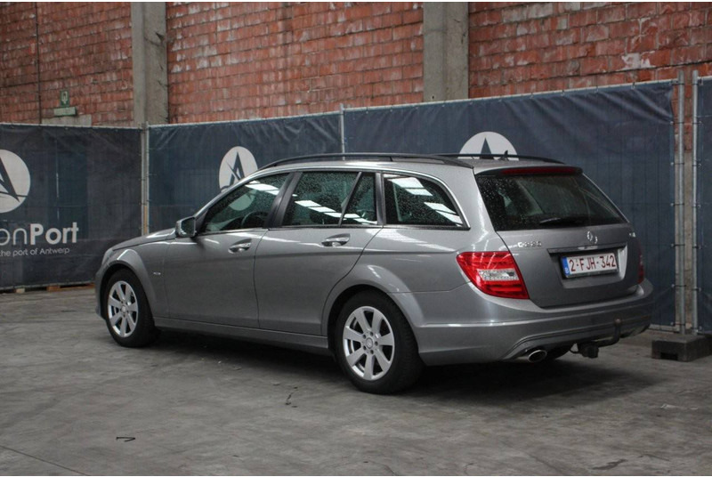 Mercedes-Benz C-Klasse 220 CDI - Xe hơi: hình 3 Mercedes-Benz C-Klasse 220 CDI - Xe hơi: hình 3