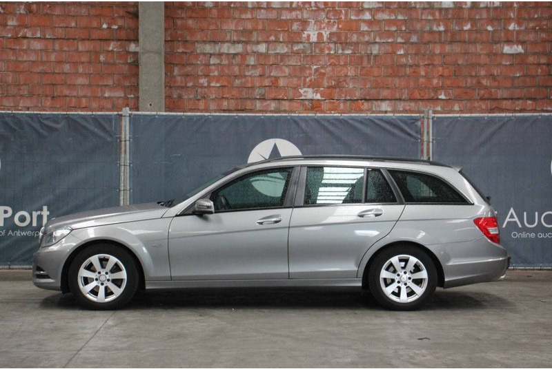 Mercedes-Benz C-Klasse 220 CDI - Xe hơi: hình 2 Mercedes-Benz C-Klasse 220 CDI - Xe hơi: hình 2