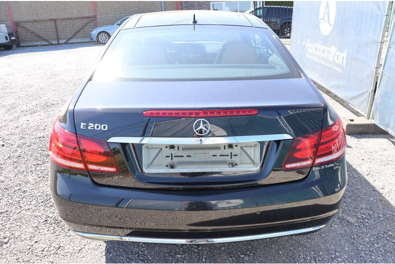 Mercedes-Benz E-Klasse 200 - Xe hơi: hình 4 Mercedes-Benz E-Klasse 200 - Xe hơi: hình 4