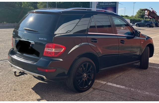 Mercedes-Benz M-Klasse ML 350 CDI BLUETEС - Sedan: hình 3 Mercedes-Benz M-Klasse ML 350 CDI BLUETEС - Sedan: hình 3