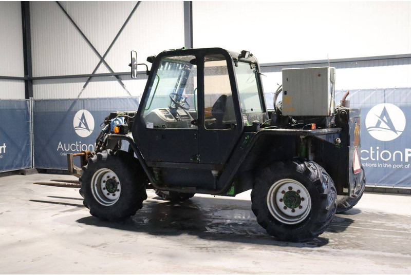 Merlo P35.7 EVT - Xe nhấc hình viễn vọng kính: hình 3 Merlo P35.7 EVT - Xe nhấc hình viễn vọng kính: hình 3