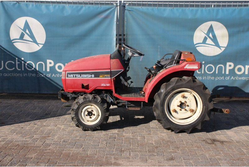 Mitsubishi MT165 - Máy cày: hình 2 Mitsubishi MT165 - Máy cày: hình 2