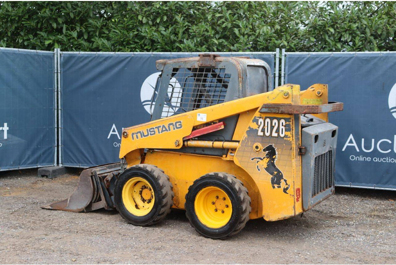 Mustang 2026 - Máy xúc lật bánh lốp: hình 3 Mustang 2026 - Máy xúc lật bánh lốp: hình 3