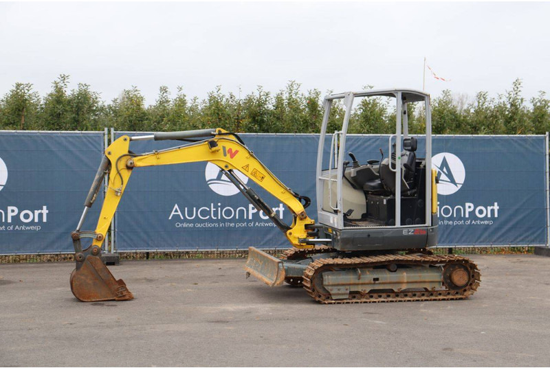 Neuson EZ26 - Máy xúc mini: hình 1 Neuson EZ26 - Máy xúc mini: hình 1