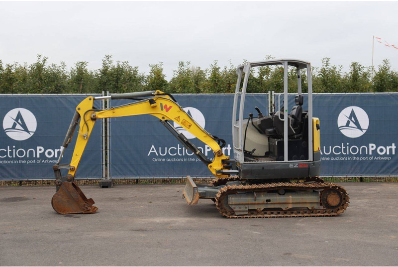 Neuson EZ26 - Máy xúc mini: hình 2 Neuson EZ26 - Máy xúc mini: hình 2