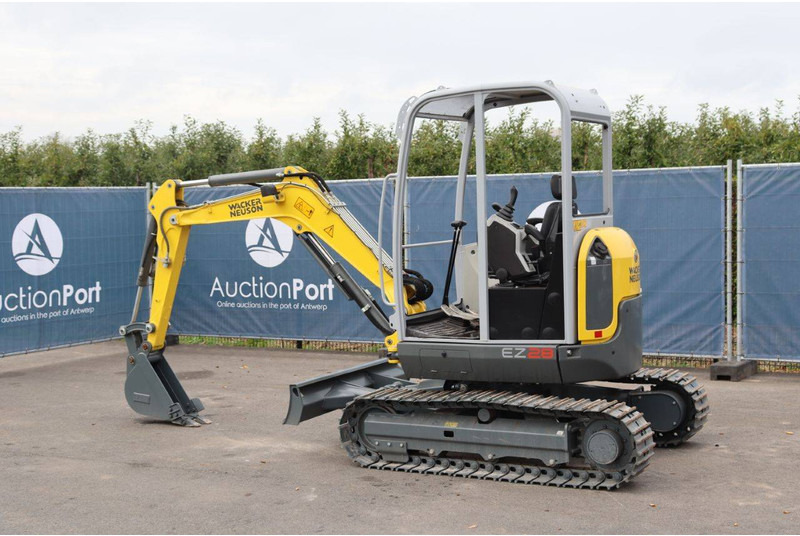 Neuson EZ28 - Máy xúc mini: hình 4 Neuson EZ28 - Máy xúc mini: hình 4