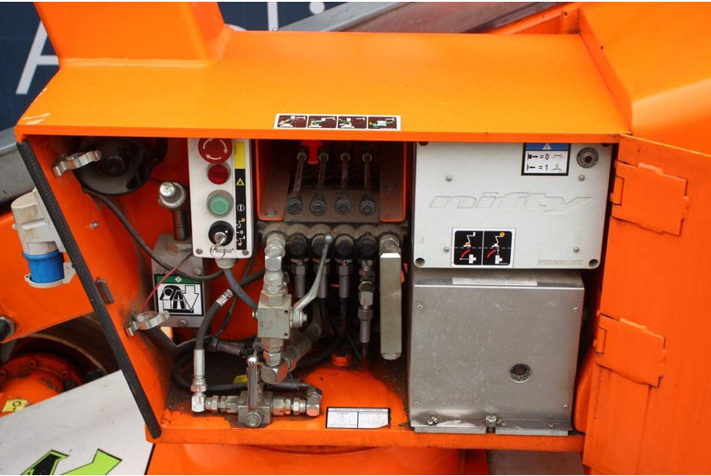 Xe nâng người nhiều khớp nối Niftylift HR12NE: hình 17