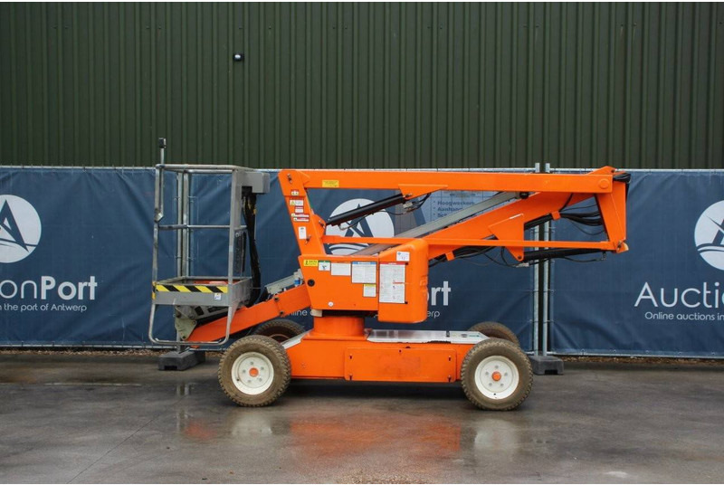 Niftylift HR12NE - Xe nâng người nhiều khớp nối: hình 2 Niftylift HR12NE - Xe nâng người nhiều khớp nối: hình 2