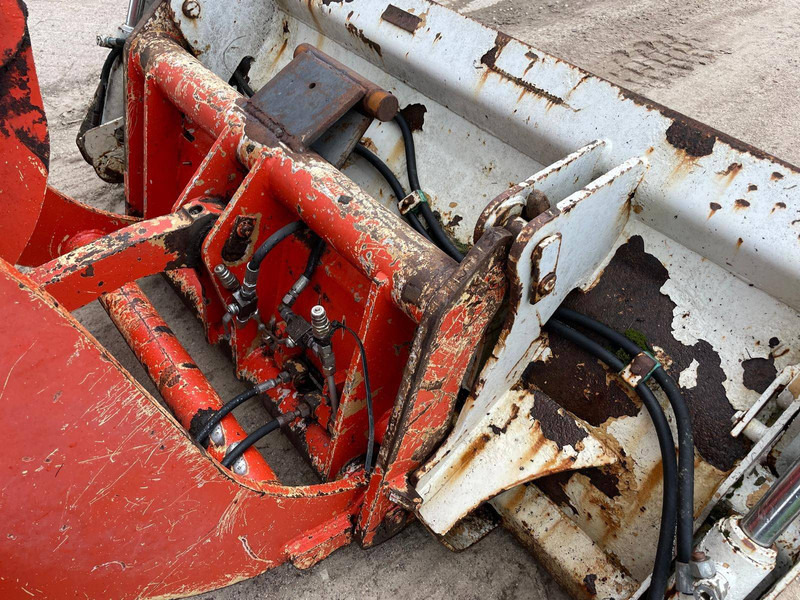 O & K L6 - Máy xúc lật bánh lốp: hình 5 O & K L6 - Máy xúc lật bánh lốp: hình 5