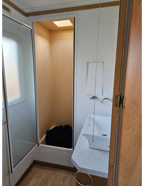 Xe van cắm trại Onbekend: hình 7