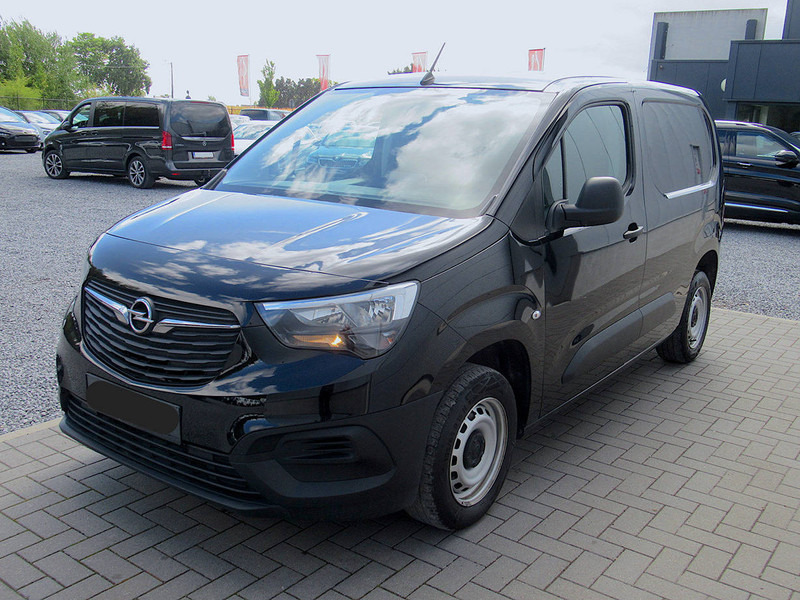 Opel Combo 1.5 D - Xe van chở hàng: hình 1 Opel Combo 1.5 D - Xe van chở hàng: hình 1