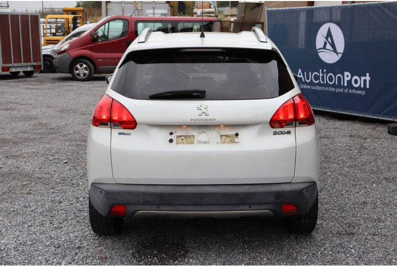 Peugeot 2008 - Sedan: hình 5 Peugeot 2008 - Sedan: hình 5
