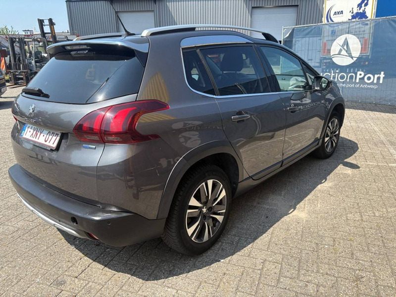 Peugeot 2008 SUV - SUV: hình 5 Peugeot 2008 SUV - SUV: hình 5
