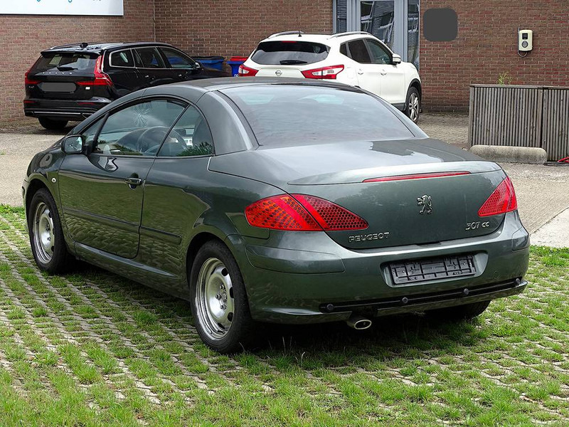 Peugeot 307 CC 1.6i - Sedan: hình 5 Peugeot 307 CC 1.6i - Sedan: hình 5
