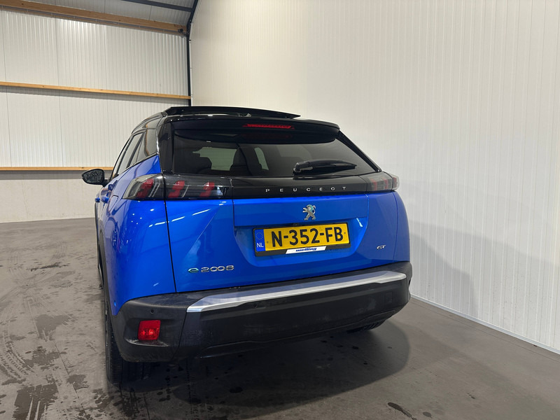 Peugeot e-2008 EV GT - SUV: hình 4 Peugeot e-2008 EV GT - SUV: hình 4