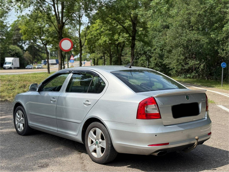 Škoda Octavia 1.6 TDI - Sedan: hình 4 Škoda Octavia 1.6 TDI - Sedan: hình 4