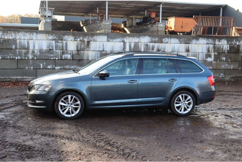 Škoda Octavia - Xe hơi: hình 1 Škoda Octavia - Xe hơi: hình 1