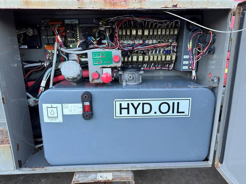 Máy nâng người hình kéo Skyjack SJ9250: hình 12