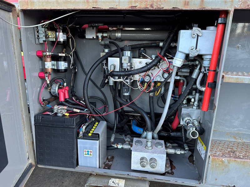 Máy nâng người hình kéo Skyjack SJ9250: hình 14