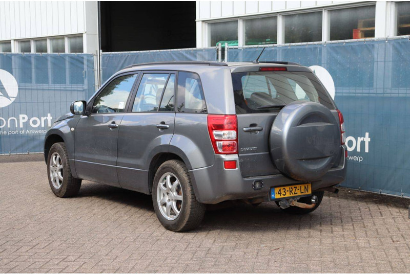 Suzuki Grand Vitara - Sedan: hình 4 Suzuki Grand Vitara - Sedan: hình 4