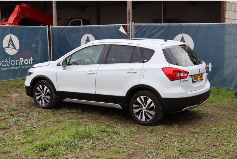 Suzuki SX4 - Sedan: hình 3 Suzuki SX4 - Sedan: hình 3