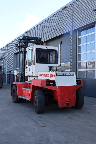 Svetruck 1260-30 - Máy nhấc container: hình 3 Svetruck 1260-30 - Máy nhấc container: hình 3
